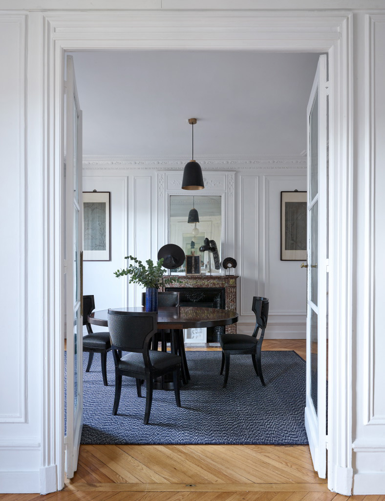 Merida_rugs_diningroom_gallery_Strand-328-Sylvie's-Dining-Richard-Powers-Photo